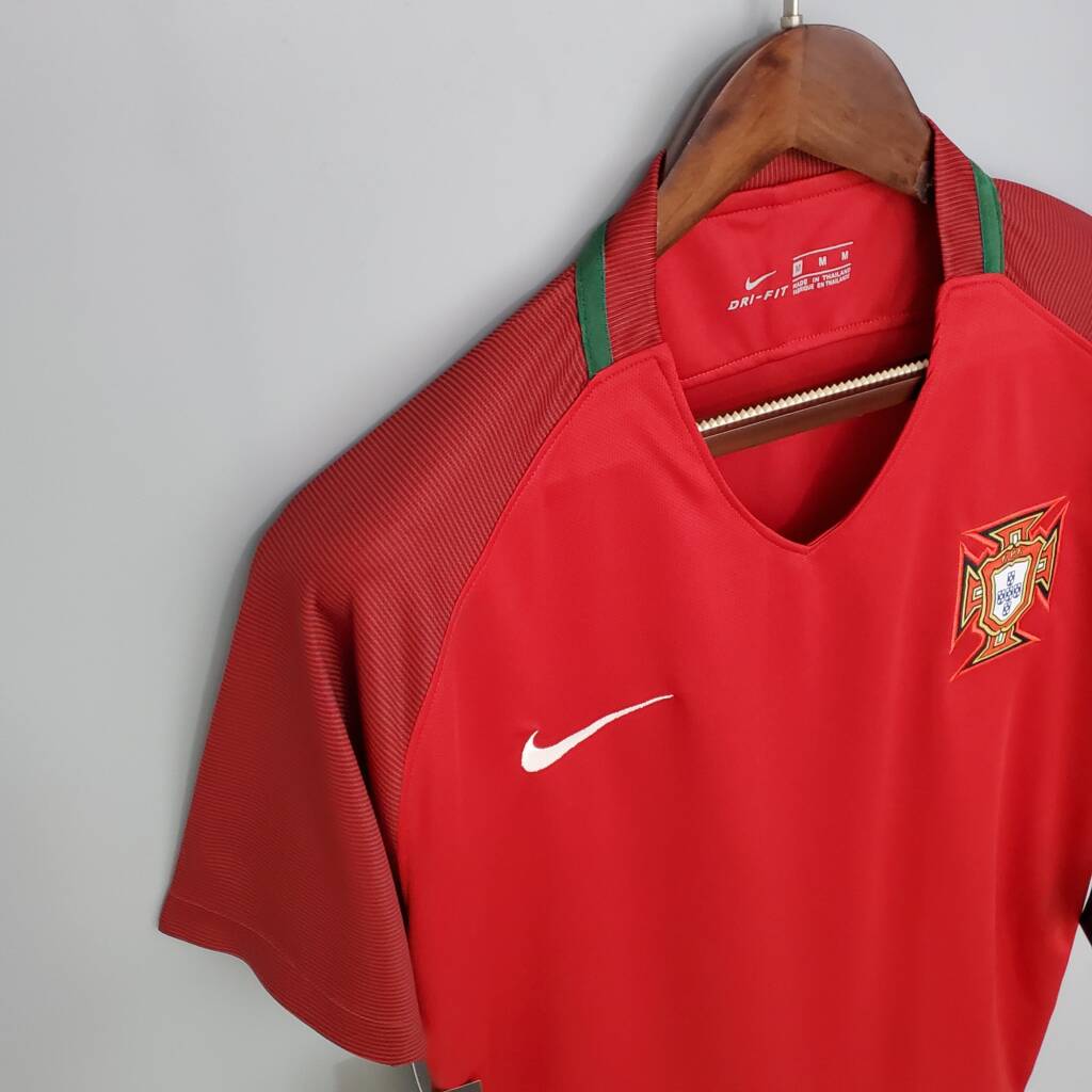 Camiseta Portugal retro 2016